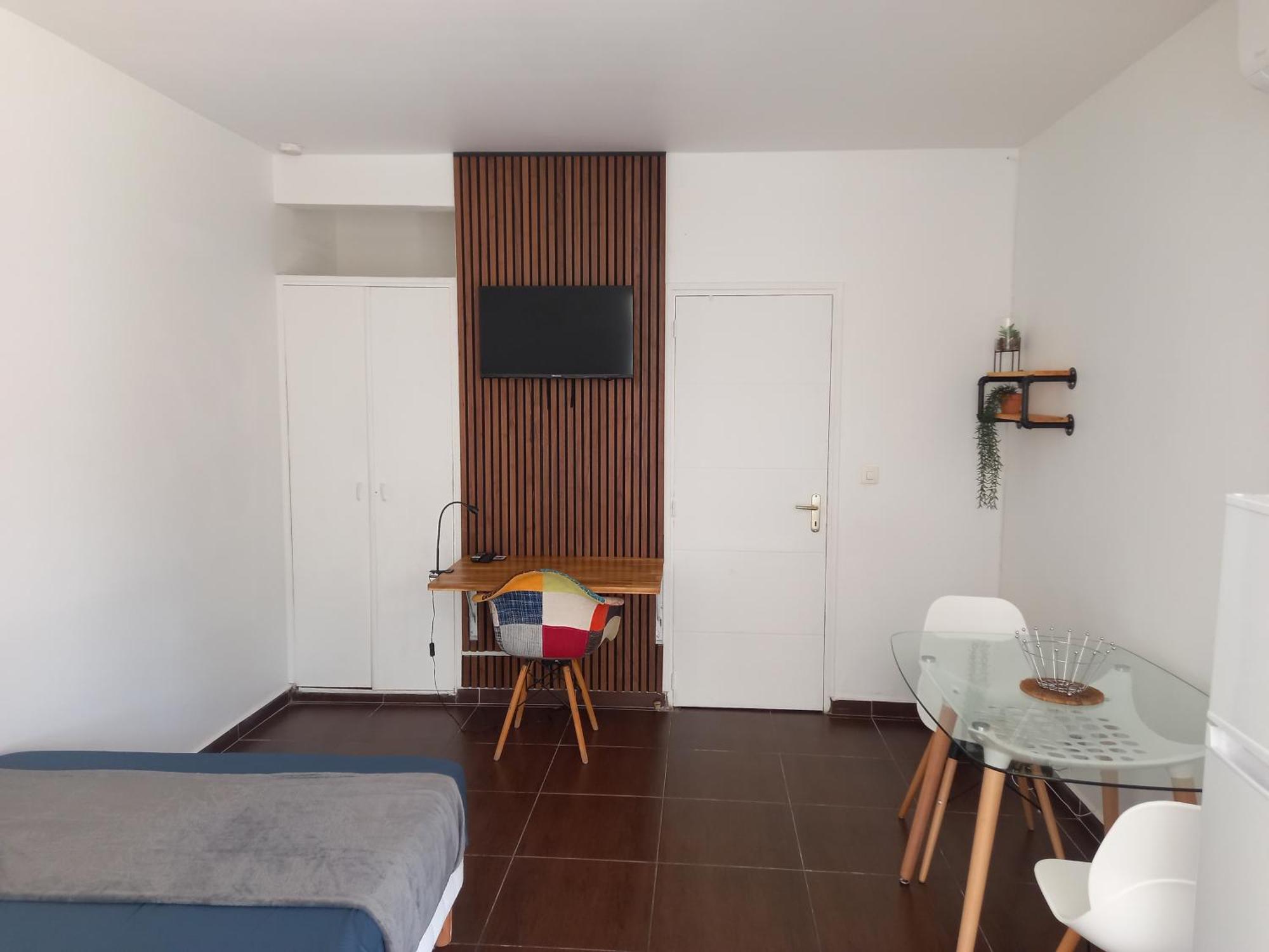 Le Studio Oncle Sam - Acces Piscine Et Plage Ле-Гозьє Екстер'єр фото